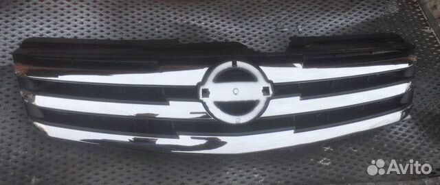 Решетка радиатора на Nissan Almera 12-18