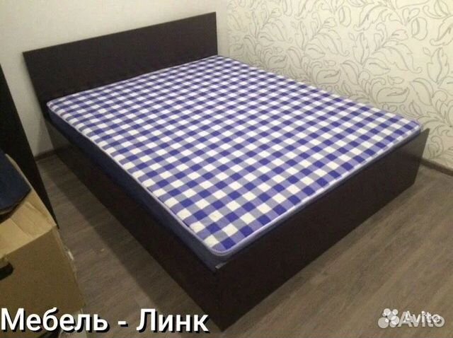 Кровать
