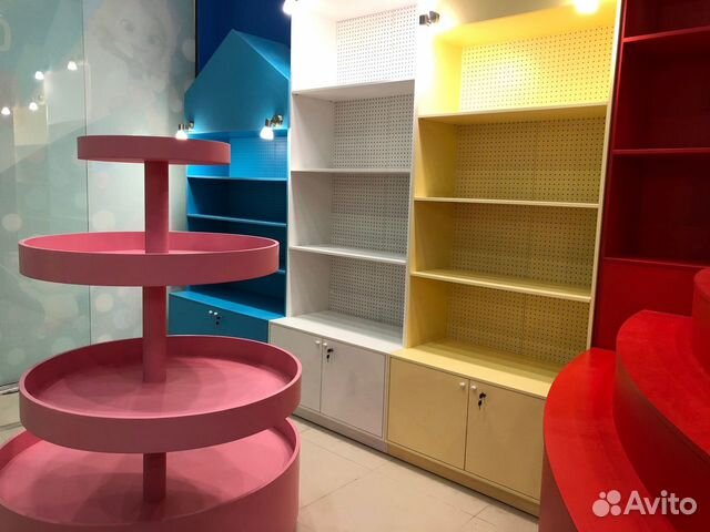 Стеллажи торговые с полками, стеллажи пристенные Стеллажи торговые с полками, стеллажи пристенные