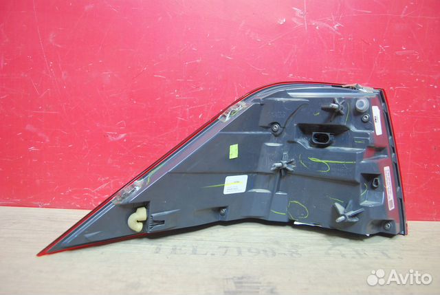 Фонарь наружный правый Мерседес GLE Фонарь наружный правый Мерседес GLE