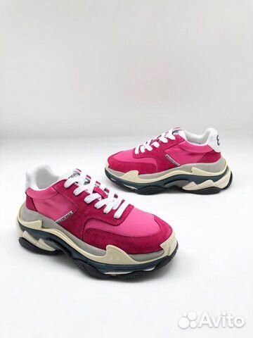 Кроссовки Balenciaga triple S розовые Кроссовки Balenciaga triple S розовые
