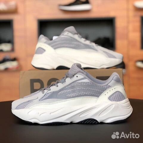 Кроссовки adidas yeezy boost 700 Кроссовки adidas yeezy boost 700