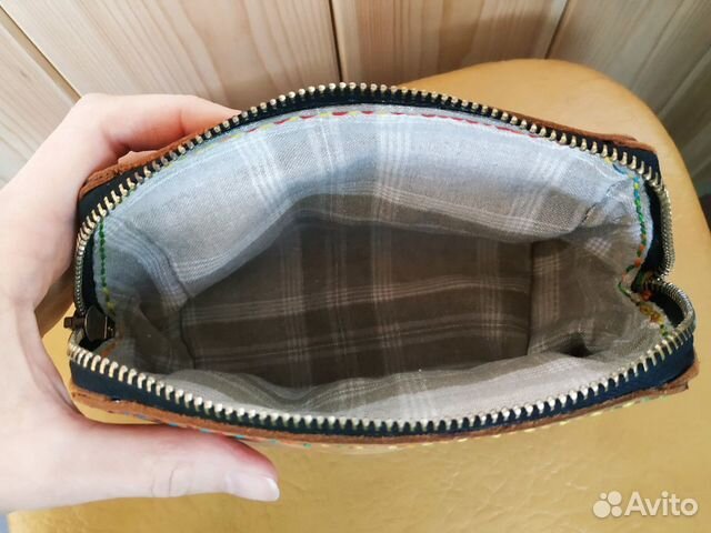 Кожаная косметичка ручной работы Кожаная косметичка ручной работы