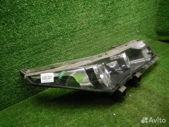 Фара правая Toyota Corolla 11 E160 (12-16) галоген