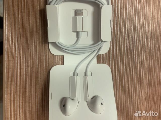 Наушники Apple Наушники Apple
