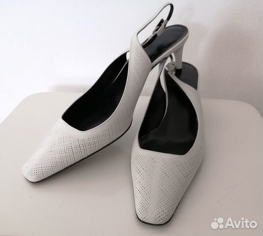 Босоножки Bally белые, новые, р.39 на 37,5-38 Босоножки Bally белые, новые, р.39 на 37,5-38