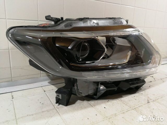 Фара led передняя правая Nissan X-Trail 3 Фара led передняя правая Nissan X-Trail 3