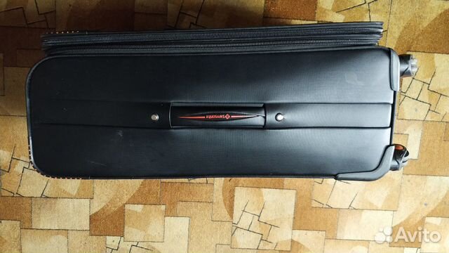 Чемодан на колесах