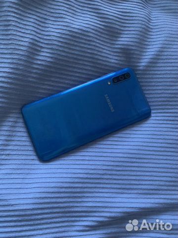 Телефон Samsung A50 Телефон Samsung A50