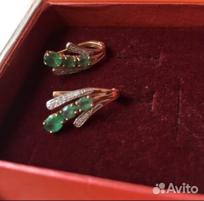 Серьги с изумрудами