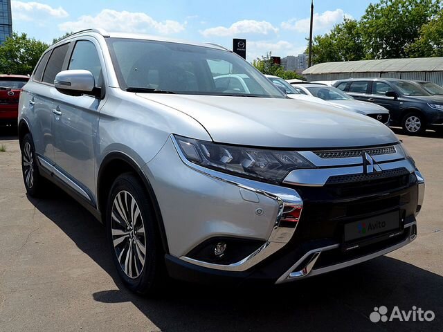 Mitsubishi Outlander 2.0 CVT, 2020