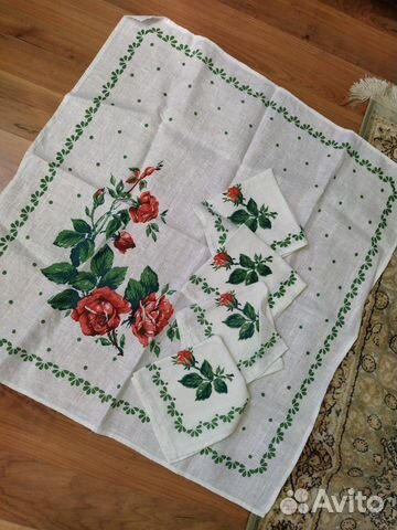 Скатерть и салфетки новые