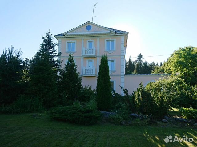 

7-к. коттедж, 240 м²