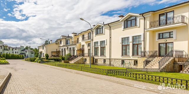 Таунхаус 222 м² на участке 1.5 сот.