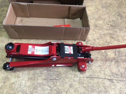 Домкрат подкатной AVS