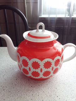 Фарфоровый чайник