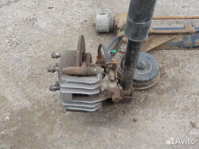 VW Passat Суппорт тормозной задний