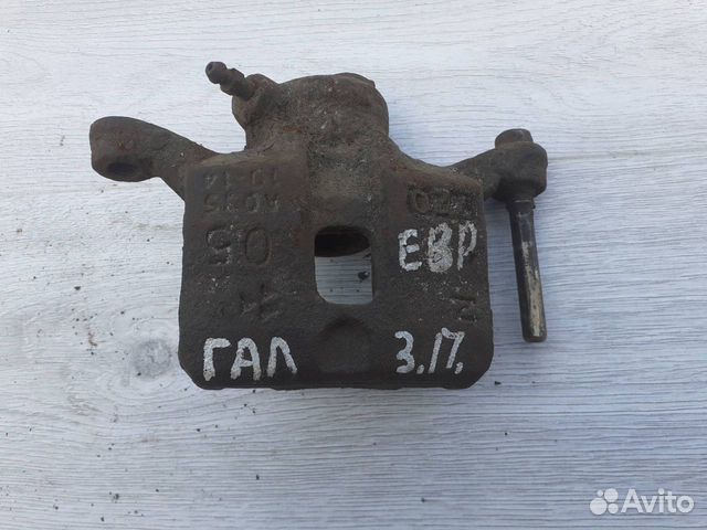 Суппорт задний правый Mitsubishi Galant 8