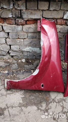 Крыло левое правое Рено Логан Лада Ларгус