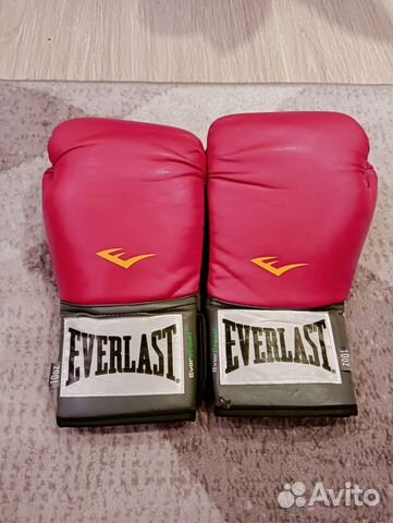 Боксерские перчатки
