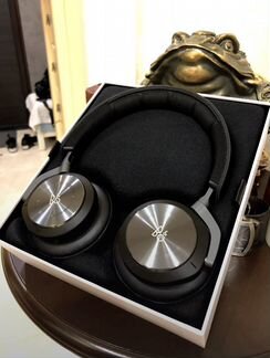 Bang olufsen h9i Black