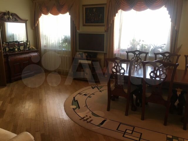 4-к. квартира, 160 м², 2/10 эт.