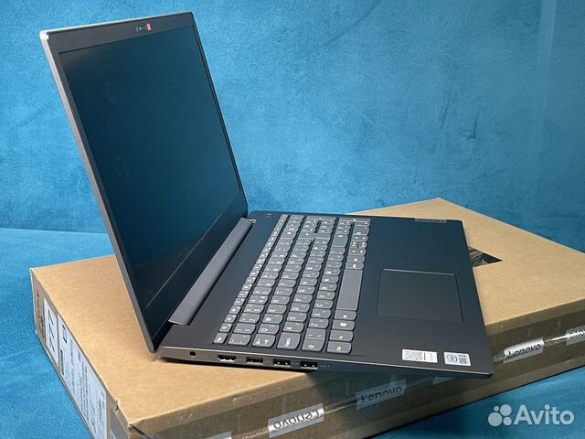 Lenovo V15 13-10110U