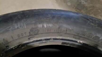 Nexen 235/65 R17, 4 шт