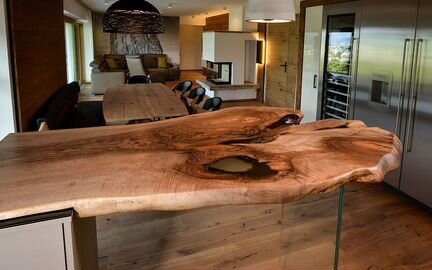 Барная стойка из массива ценных пород дерева