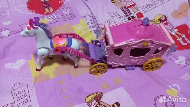 Лошадка с каретой