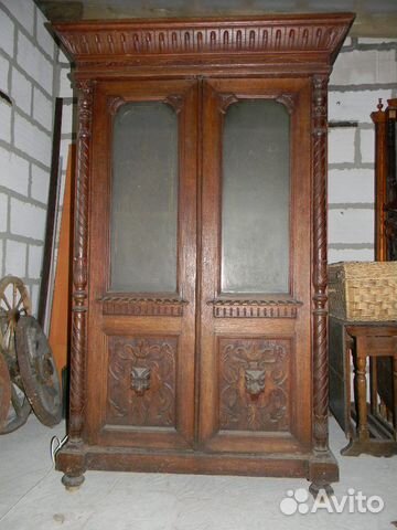 Поставец (этажерка ) старинный резной дубовый