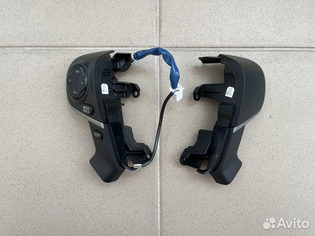 Кнопки мультируля Toyota Camry 50