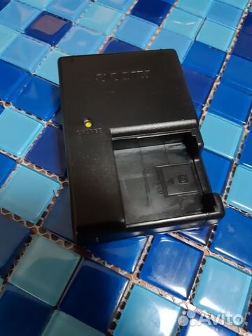 Зарядное устройство Sony BC-CSG