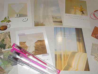 Подарочный набор: открытки, наклейки, ручки