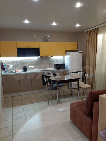 2-к. квартира, 42 м², 4/15 эт.