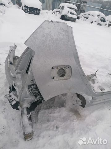 Крыло заднее правое Renault Sandero