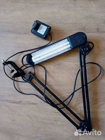 Настольная лампа