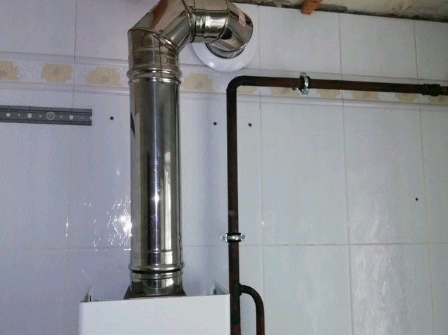 дымоход металлический. дымоход металлический. дымоходы ростов. труба дымохода на крыше. купить тройник для дымохода сэндвич 140 на 220.