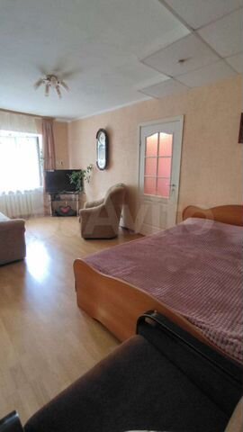 2-к. квартира, 42 м², 1/4 эт.