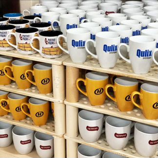 Нанесение логотипа на посуду