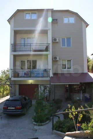 Дом 520 м² на участке 6,5 сот.