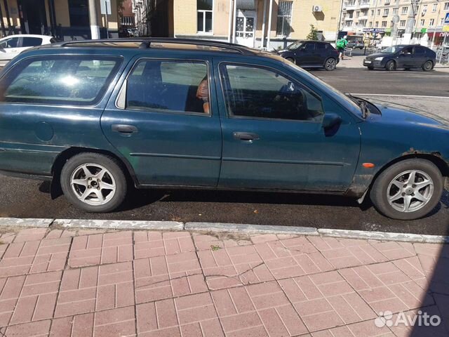 Ford Mondeo 1.6 МТ, 1996, 300 000 км
