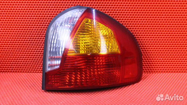 Фонарь задний правый Hyundai Santa Fe SM D4EA 9240