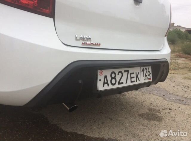 Продам накладку на задний бампер granta седан