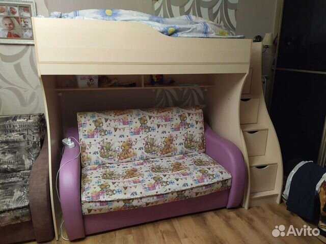 Двухъярусная кровать