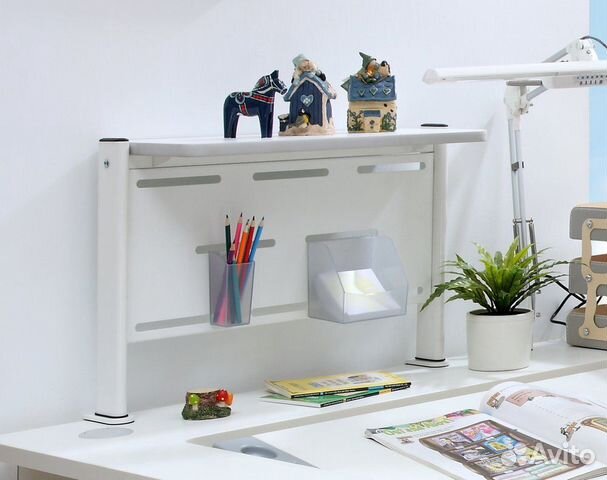 Полки к столу, парте, на кронштейнах универсальные