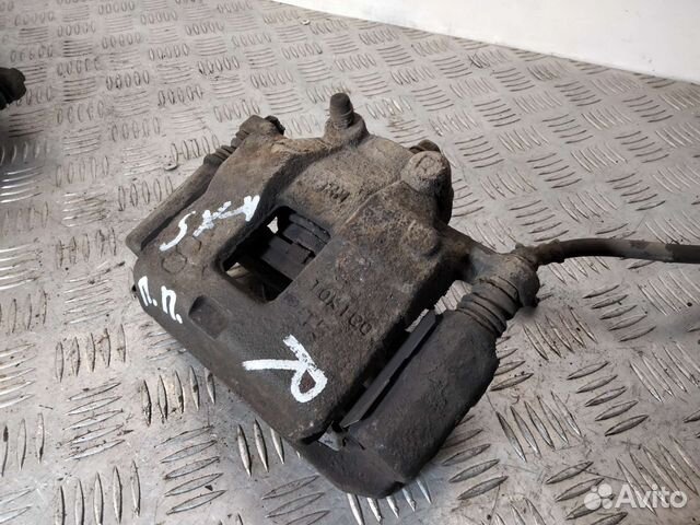 Суппорт передний правый Suzuki SX4