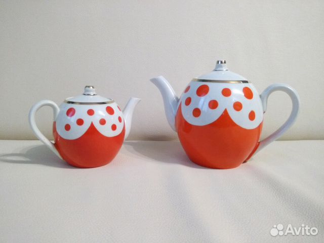 Чайники фарфор, 2шт и конфетница. СССР