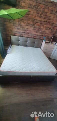 Кровать двухспальная с матрасом 180 200 бу