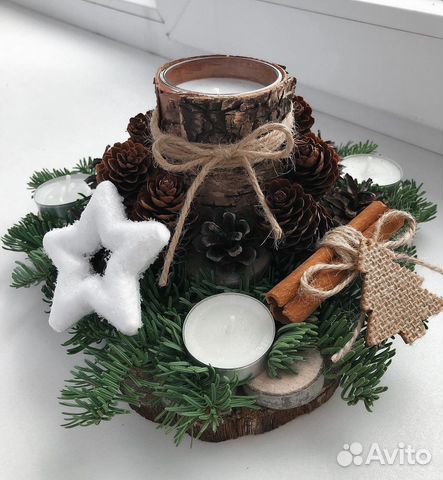Новогодний венок, подсвечники, новогодний букет